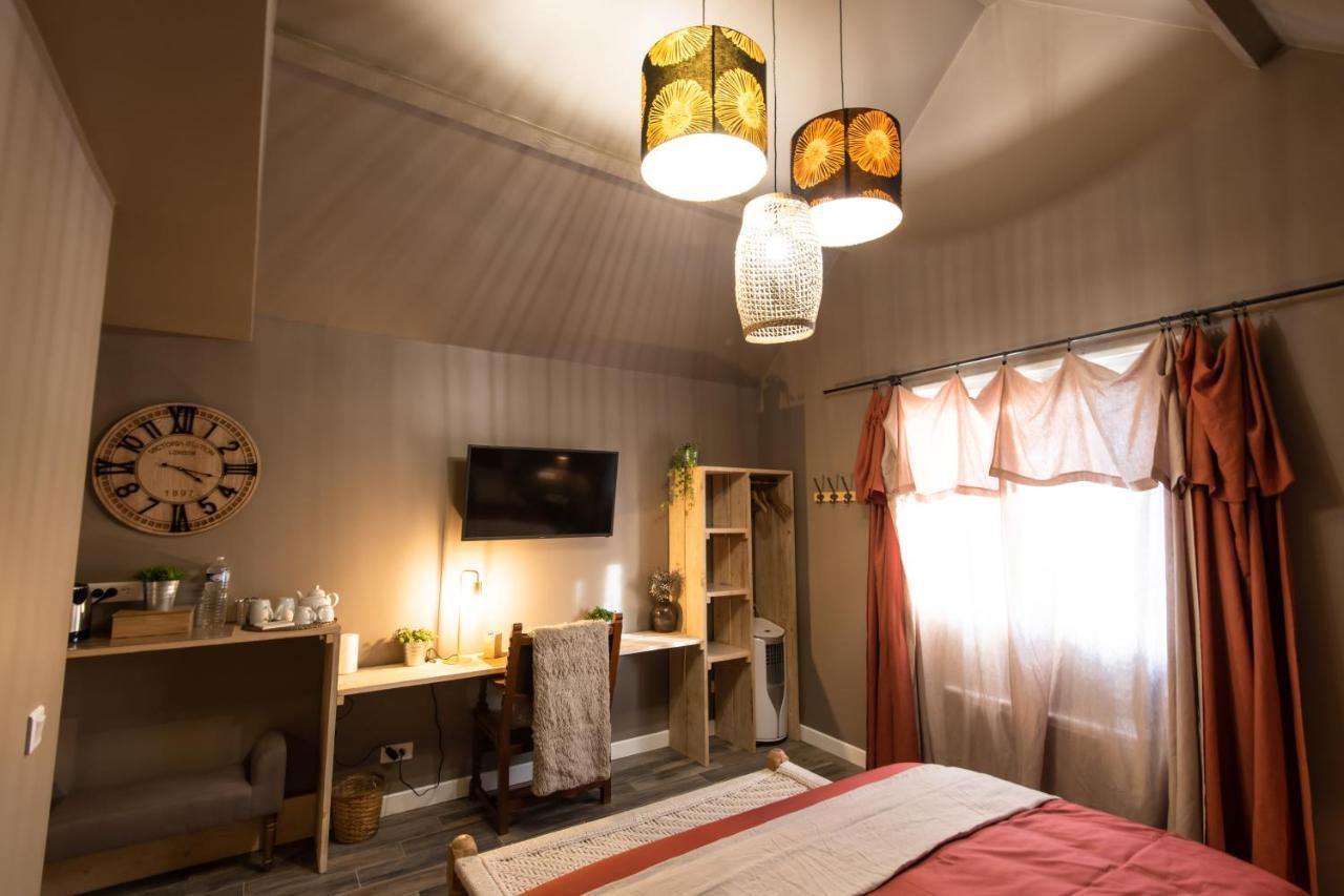 J&J Room - Hebergement D'Exception Pres De Provins! Le Bas Courton ภายนอก รูปภาพ