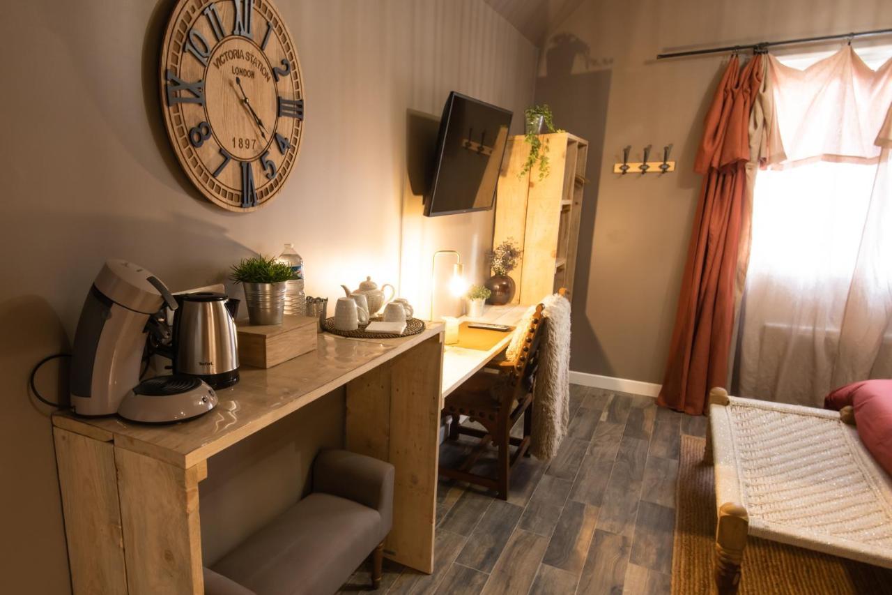 J&J Room - Hebergement D'Exception Pres De Provins! Le Bas Courton ภายนอก รูปภาพ